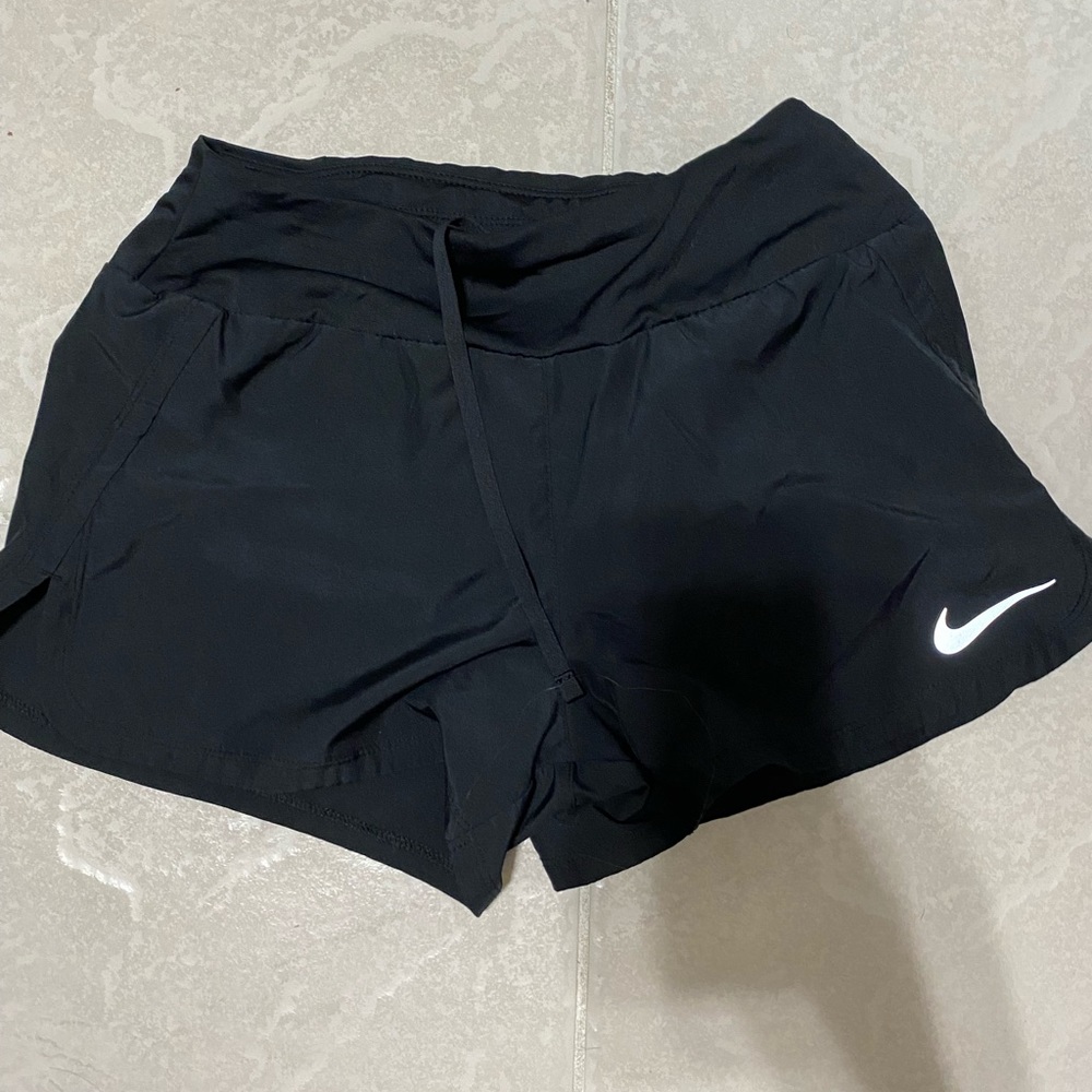 Nike shorts black